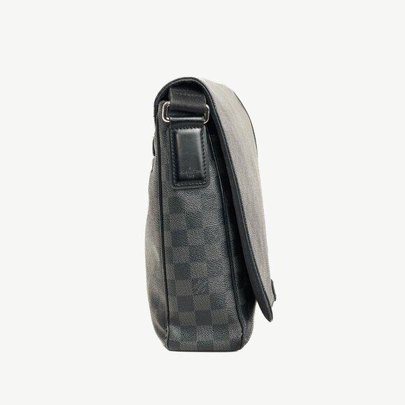 Louis Vuitton Graphite Damier District MM Cross Body Bag - Picture 3 of 14